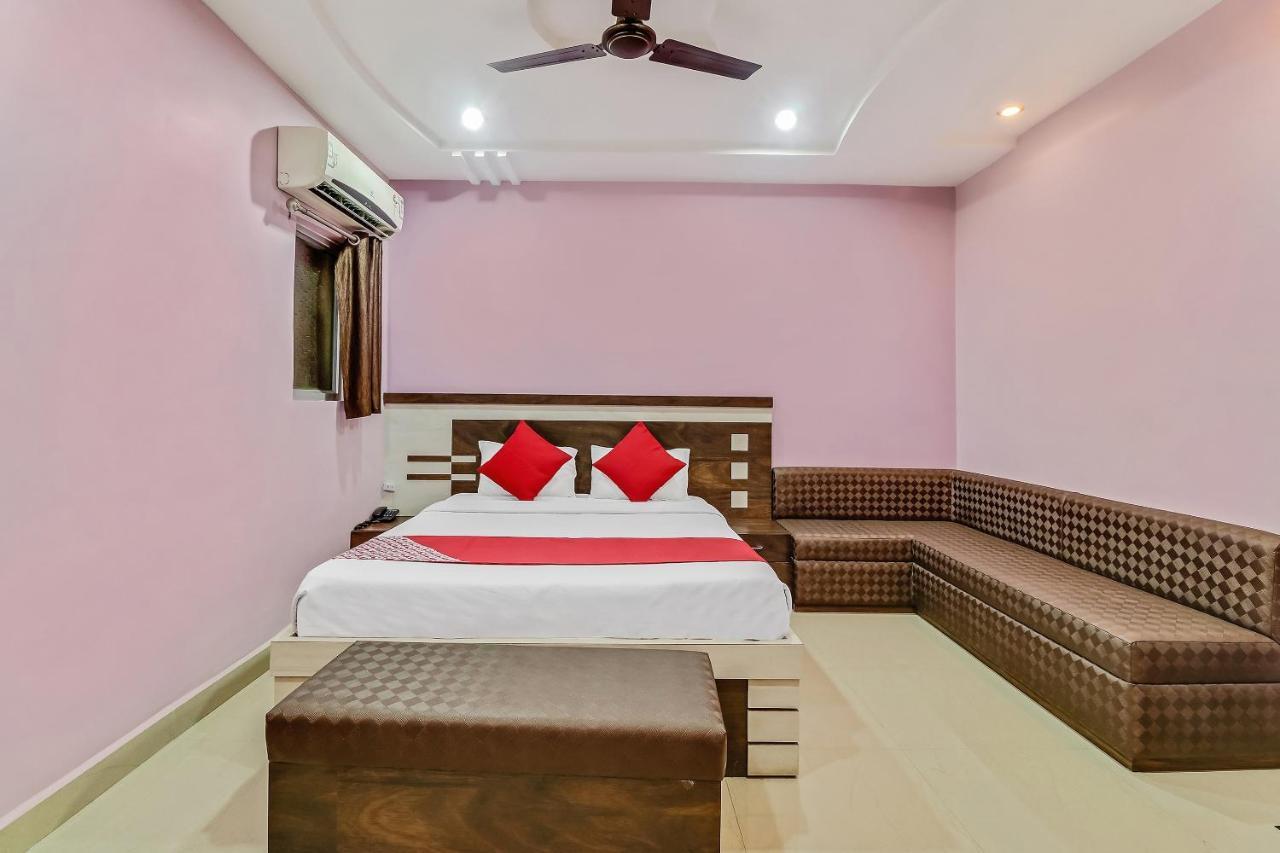 OYO 48685 Hotel Royal Raj Nandgaon Exterior foto